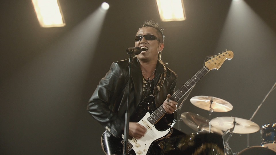ARENA TOUR 2010-2011 “TRY AGAIN” LIVE at YOYOGI NATIONAL