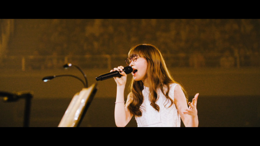 Aimer Live in 武道館 “blanc et noir&quot;(通常盤)(Blu-ray Disc) z2zed1b Amazon.com: Aimer Live in Budokan 