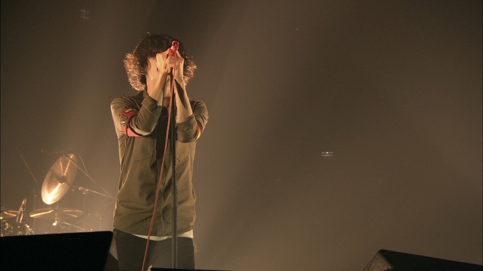 ONE OK ROCK – 残響リファレンス TOUR in YOKOHAMA ARENA (2012