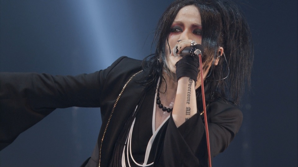 the GazettE LIVE TOUR 15-16 DOGMATIC 漆黒 Amazon.co.jp: the GazettE LIVE TOUR 15-16 DOGMATIC FINAL