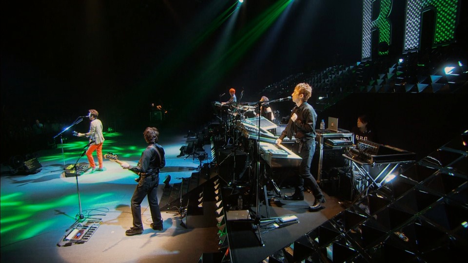 布袋寅泰 – Rock′n Roll Revolution Tour (2013) 1080P蓝光原盘 [BDISO 40.1G]Blu-ray、日本演唱会、蓝光演唱会10