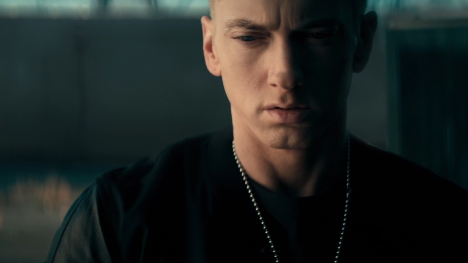 Eminem feat. Rihanna – The Monster (官方MV) [Master] [1080P 368M]