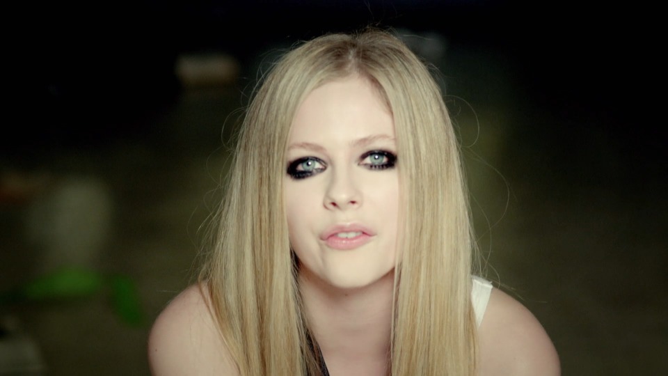 Avril Lavigne – Here′s To Never Growing Up (官方MV) [Master] [1080P 450M]