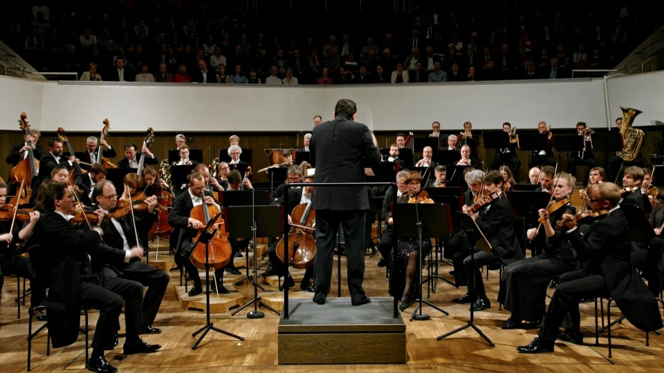 安德里斯·尼尔森斯 肖斯塔科维奇与柴可夫斯基 Andris Nelsons – Shostakovich Violin Concerto No. 1 & Tchaikovsky Symphony No. 5 (2020) 1080P蓝光原盘 [BDMV 22.4G]Blu-ray、古典音乐会、蓝光演唱会10
