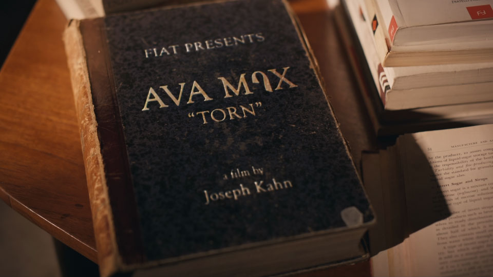 [PR] Ava Max – Torn (官方MV) [ProRes] [1080P 2.79G]