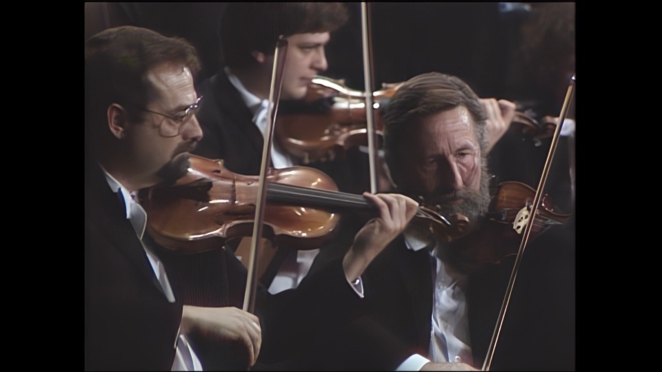 卡拉扬 – 1983柏林爱乐除夕音乐会 Herbert von Karajan & BPO – New Year′s Eve Concert 1983 (2022) 1080P蓝光原盘 [BDMV 16.3G]Blu-ray、古典音乐会、蓝光演唱会6