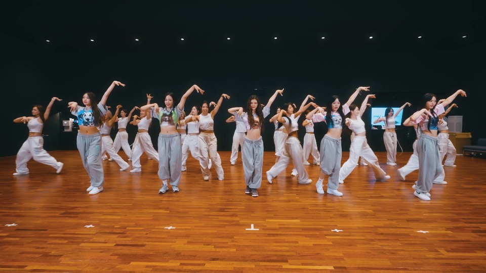 [4K] NewJeans – Super Shy (Dance Practice) (Bugs!) (官方MV) [2160P 1.81G]