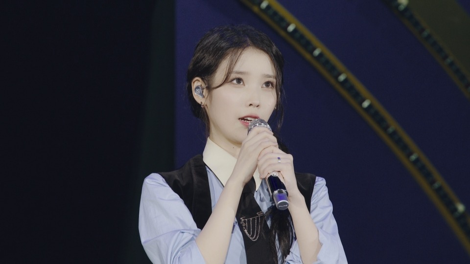 IU 李知恩 – 2022 IU Concert ′The Golden Hour : Under the Orange Sun′ (2023) 1080P蓝光原盘 [3BD BDISO 78.7G]Blu-ray、推荐演唱会、蓝光演唱会、韩国演唱会12