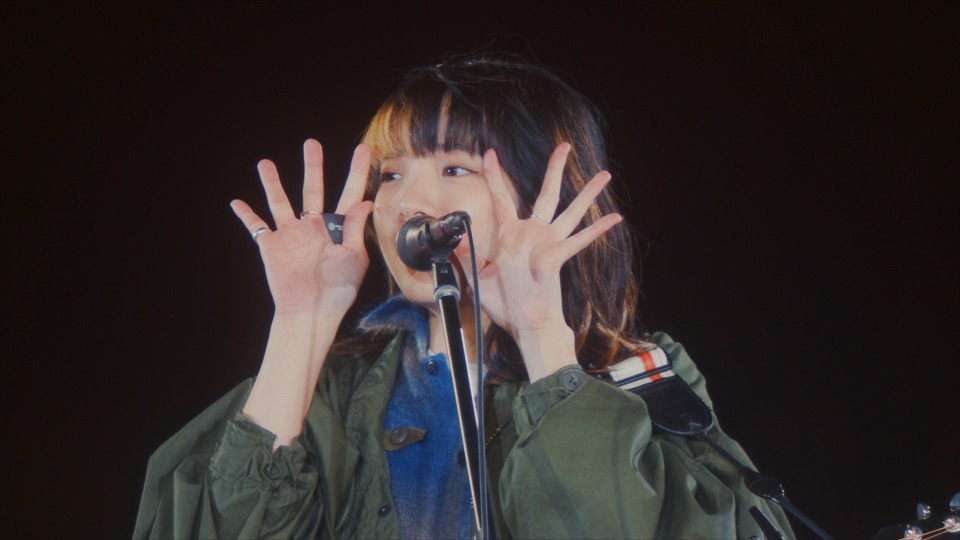 爱缪 (あいみょん) – AIMYON 弾き語りLIVE 2022 -サーチライト
