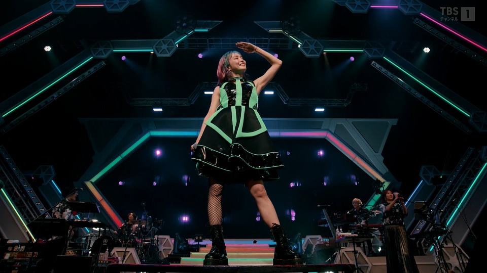 LiSA 织部里沙– LiVE is Smile Always～LANDER～(TBS1 2024.02