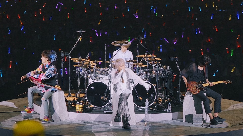L′Arc～en～Ciel 彩虹乐队– 30th L′Anniversary LIVE 30周年演唱会